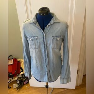 Preloved j crew light blue denim button down shirt. Size 10